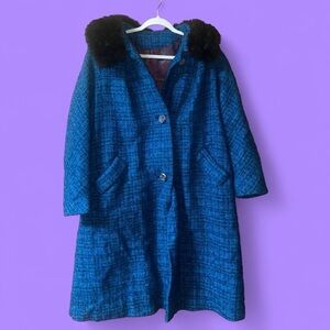 Vintage Wool Coat with Black Fur Collar